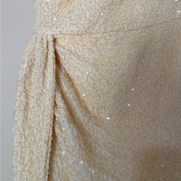 ASOS LUXE one shoulder asymmetric draped mini dress in yellow sequin - Picture 8 of 14